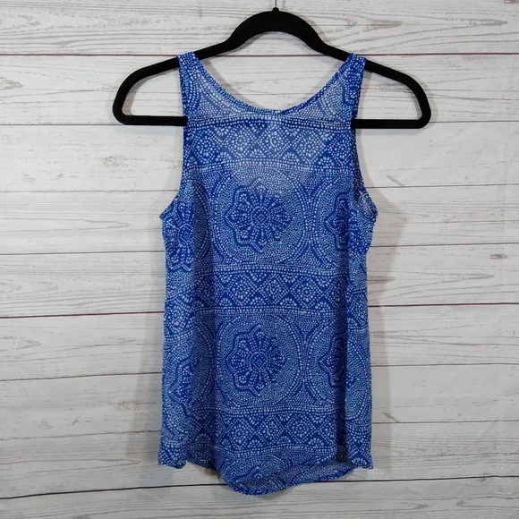 Old Navy semi sheer blue sleeveless tank top - Picture 2 of 5